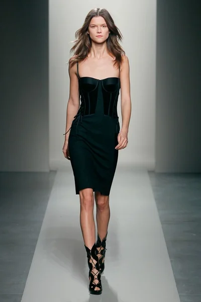 Look 25